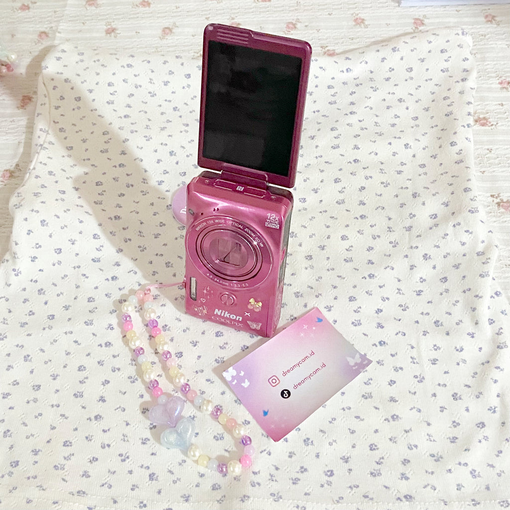 Nikon Coolpix S6900 (flip screen + wifi)