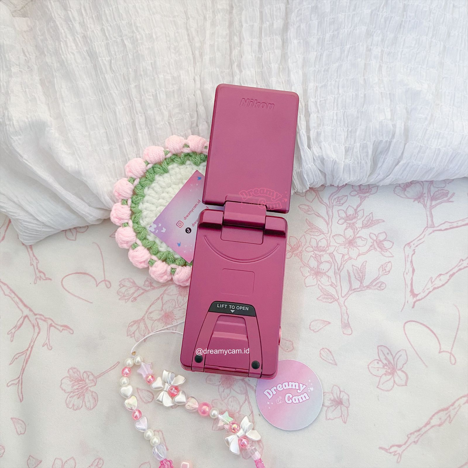 Nikon Coolpix S6900 (flip screen + wifi) | Digital Camera CCD Digicam