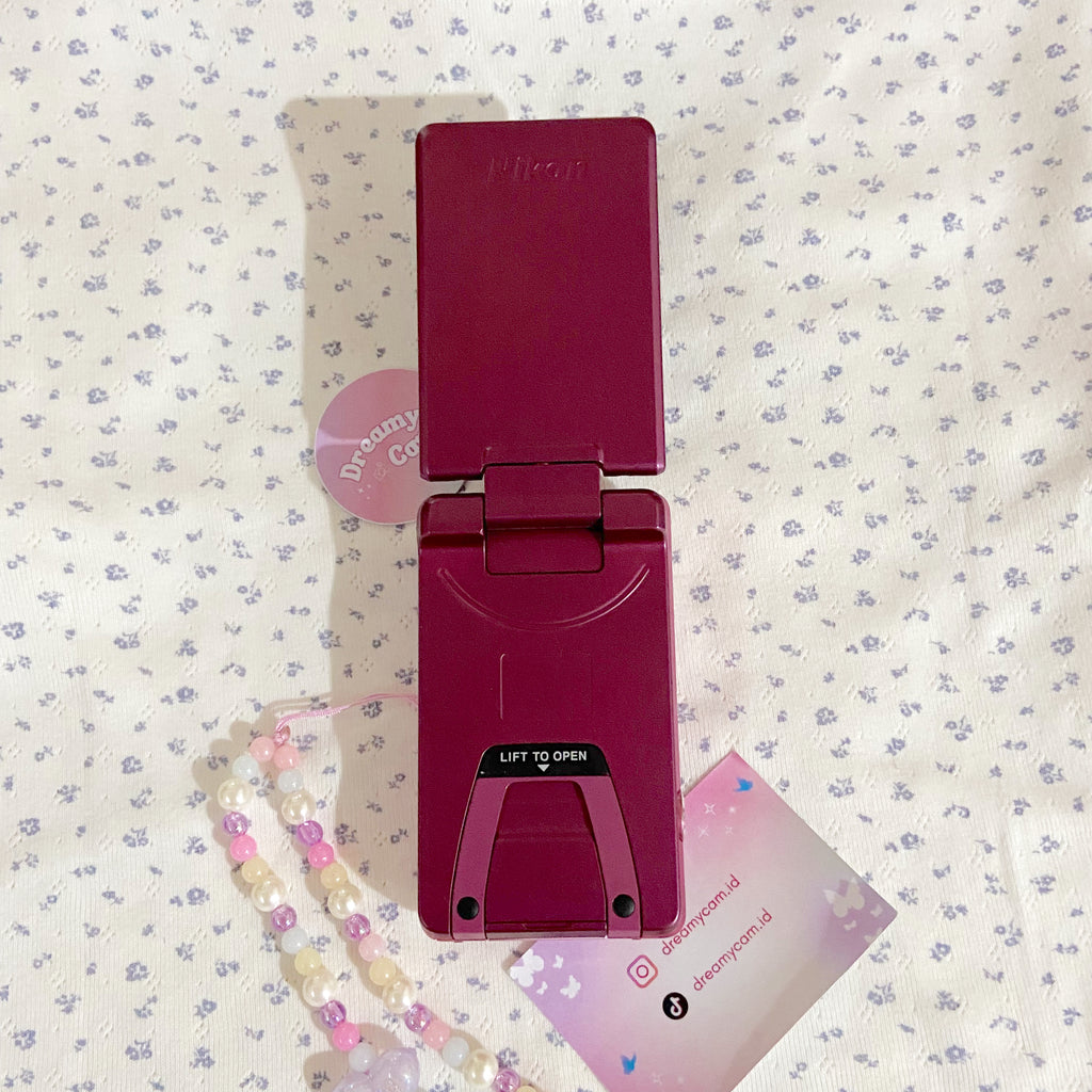 Nikon Coolpix S6900 (flip screen + wifi)