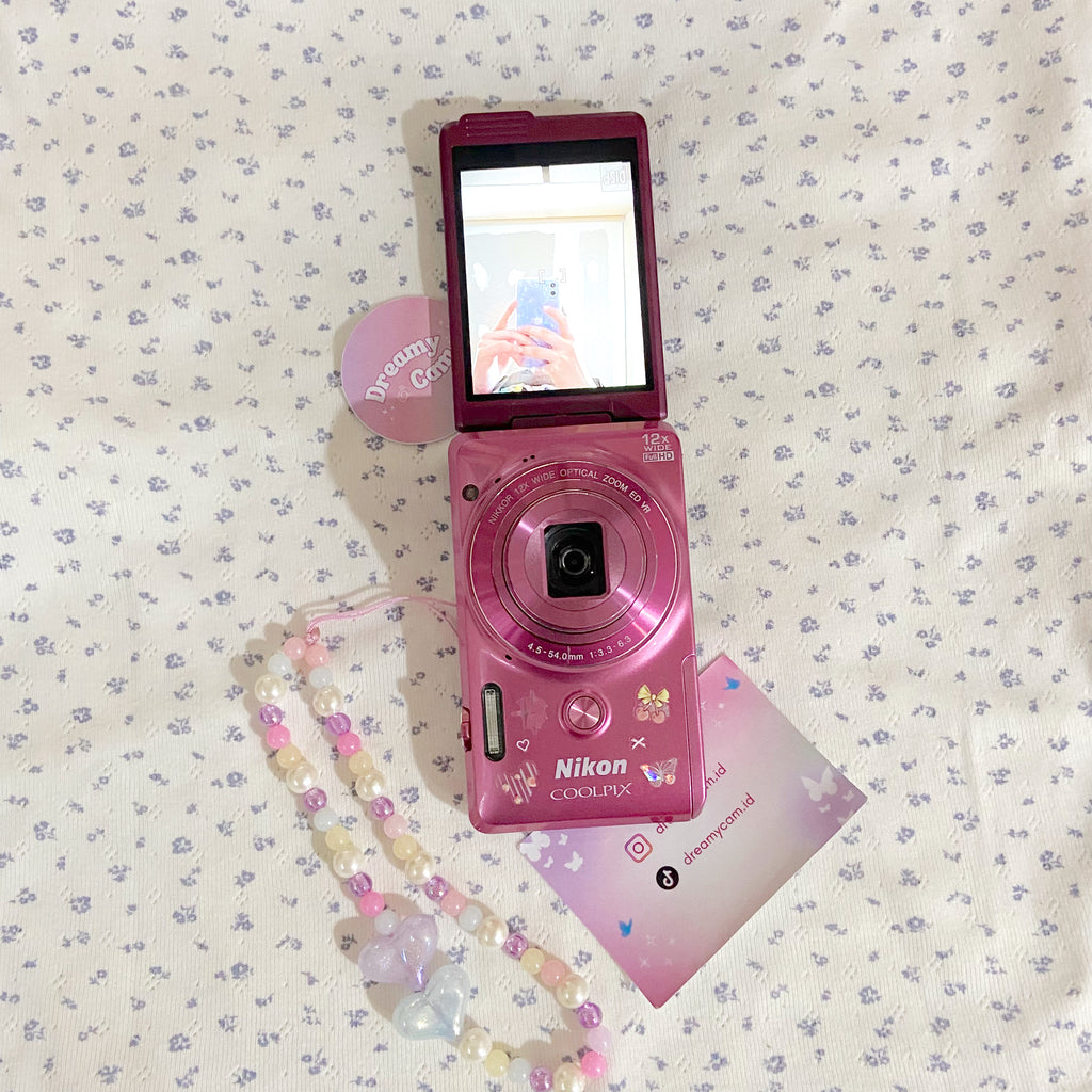 Nikon Coolpix S6900 (flip screen + wifi)