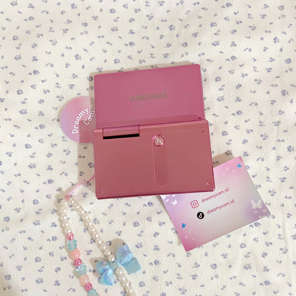 Samsung MV800 (flip screen)