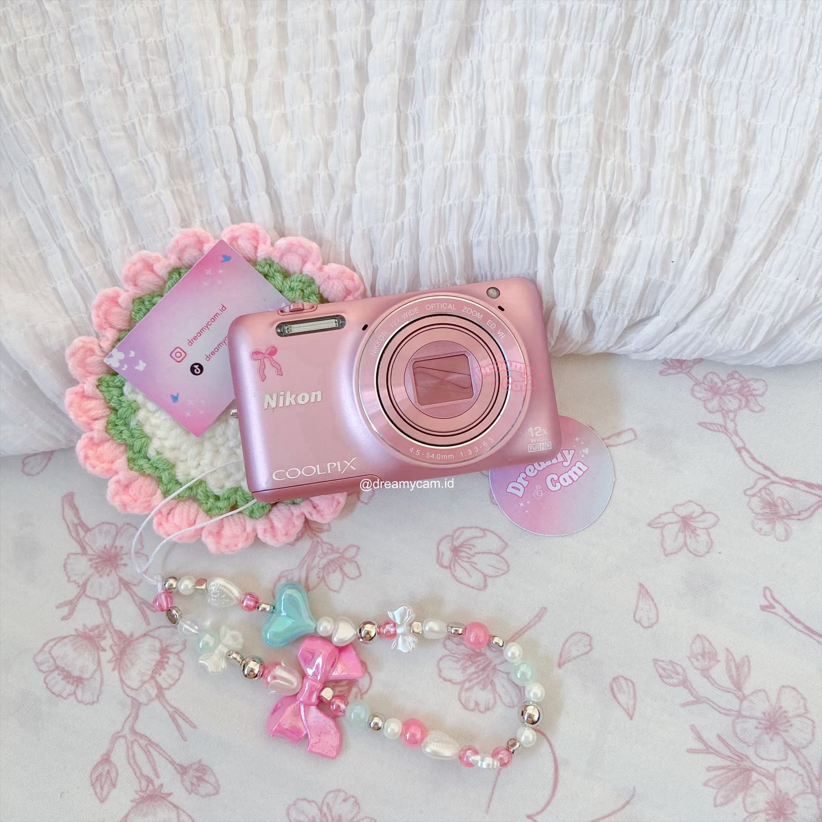Nikon Coolpix S6600 (flip screen + wifi) in pink  | Digital Camera CCD Digicam