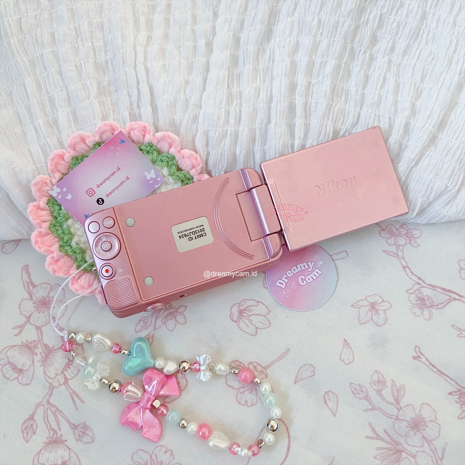 Nikon Coolpix S6600 (flip screen + wifi) in pink  | Digital Camera CCD Digicam