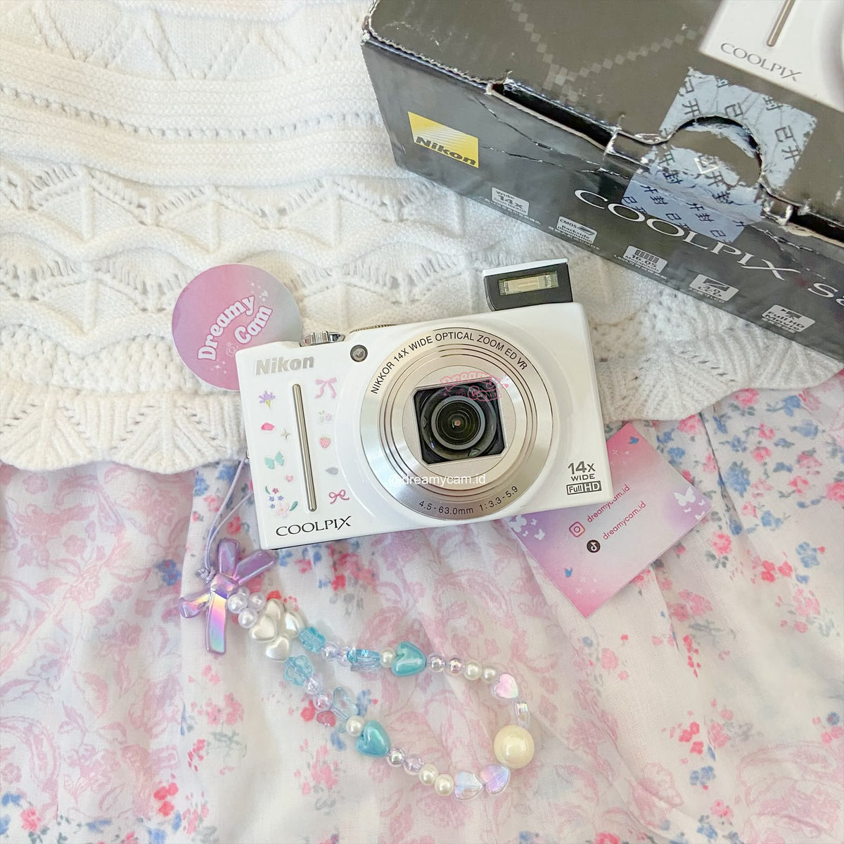 Nikon Coolpix S8200 White with box Popped Up Flash | Digital Camera CCD Digicam