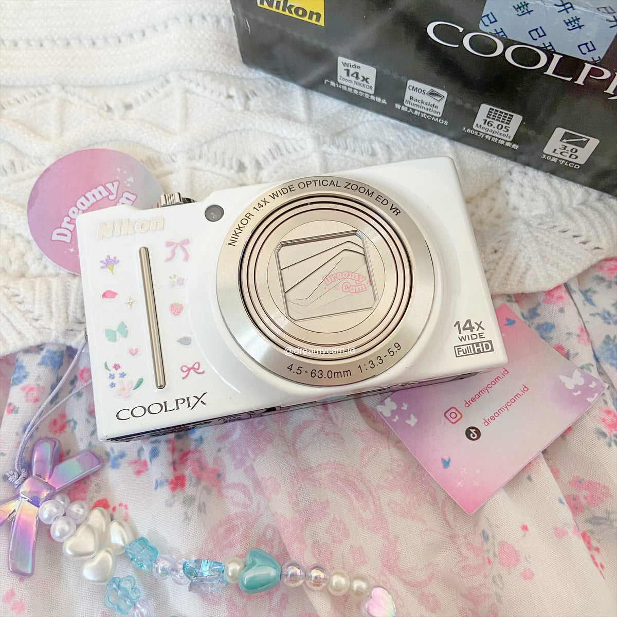 Nikon Coolpix S8200 White with box Popped Up Flash | Digital Camera CCD Digicam