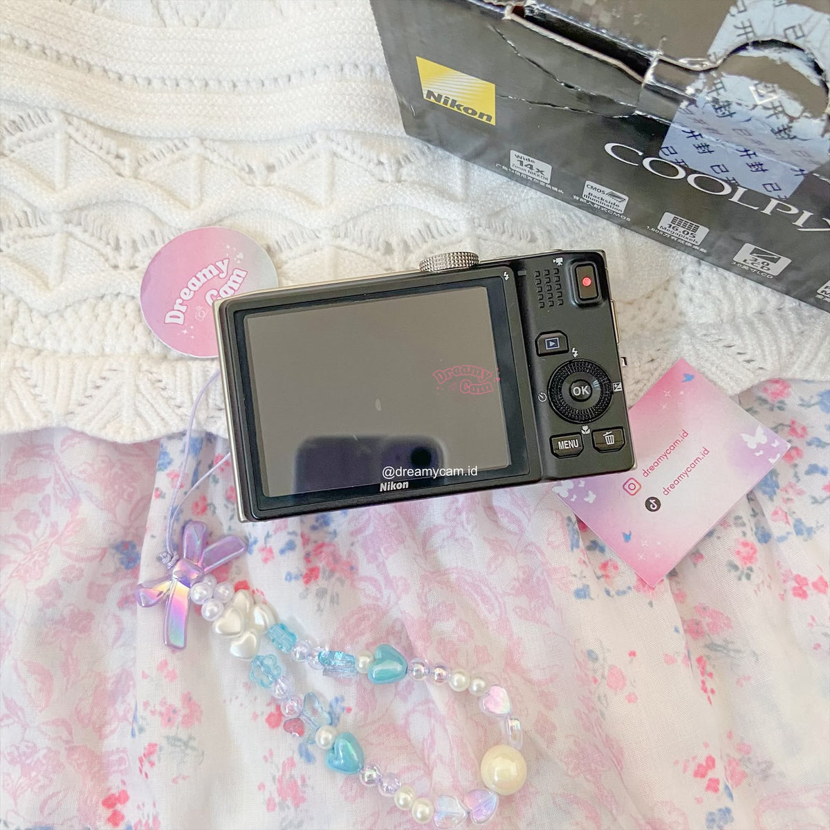 Nikon Coolpix S8200 White with box Popped Up Flash | Digital Camera CCD Digicam
