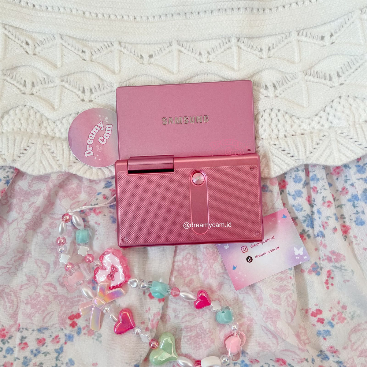Samsung MV800 Flip Screen in Pink | Digital Camera CCD Digicam
