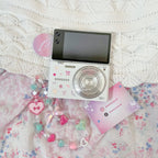 Samsung MV900F Flip Screen WIFI White | Digital Camera CCD Digicam