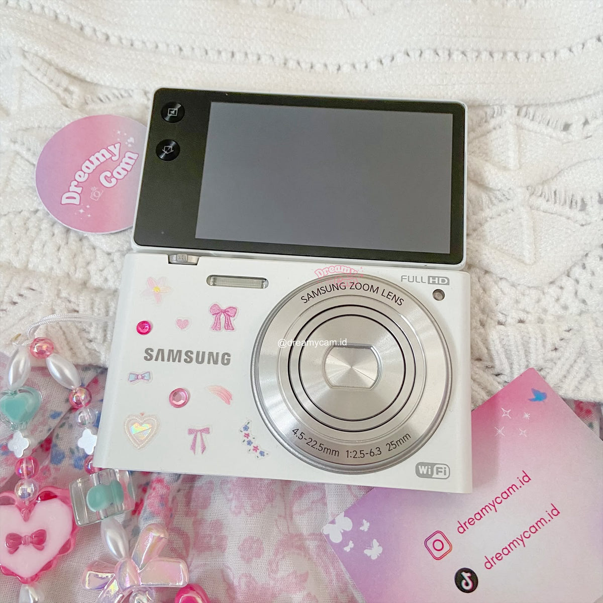 Samsung MV900F Flip Screen WIFI White | Digital Camera CCD Digicam
