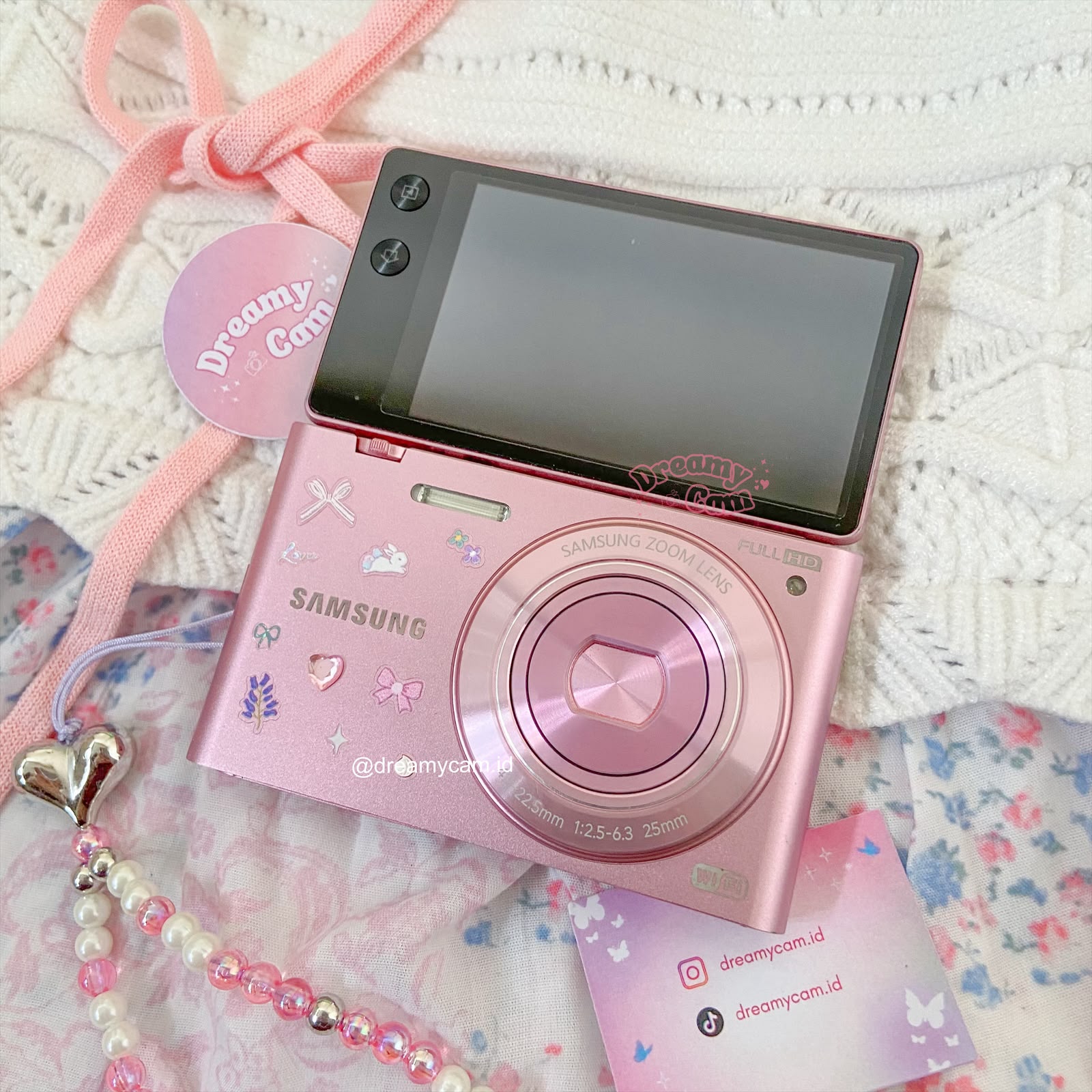Samsung MV900F Wifi Flip Digital Camera in Pink | CCD Digicam