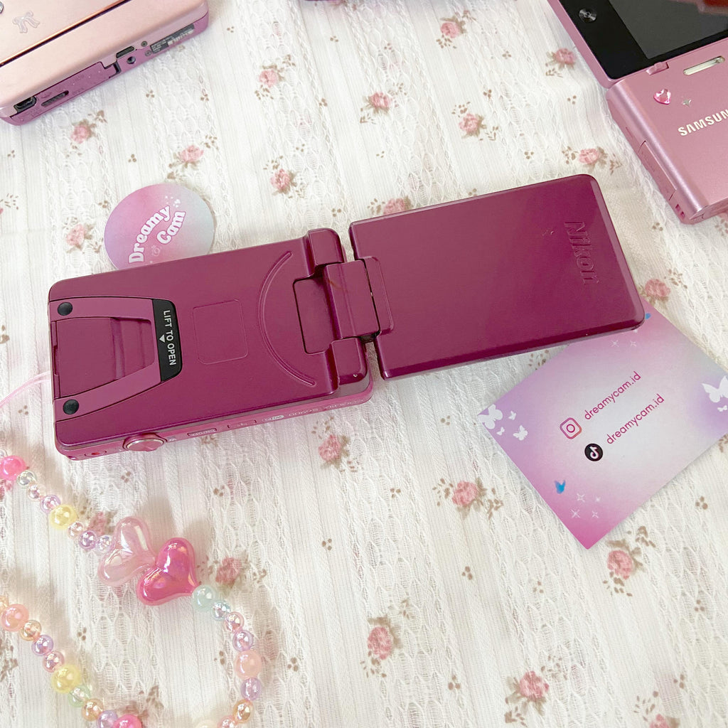 Nikon Coolpix S6900 (flip screen + wifi)