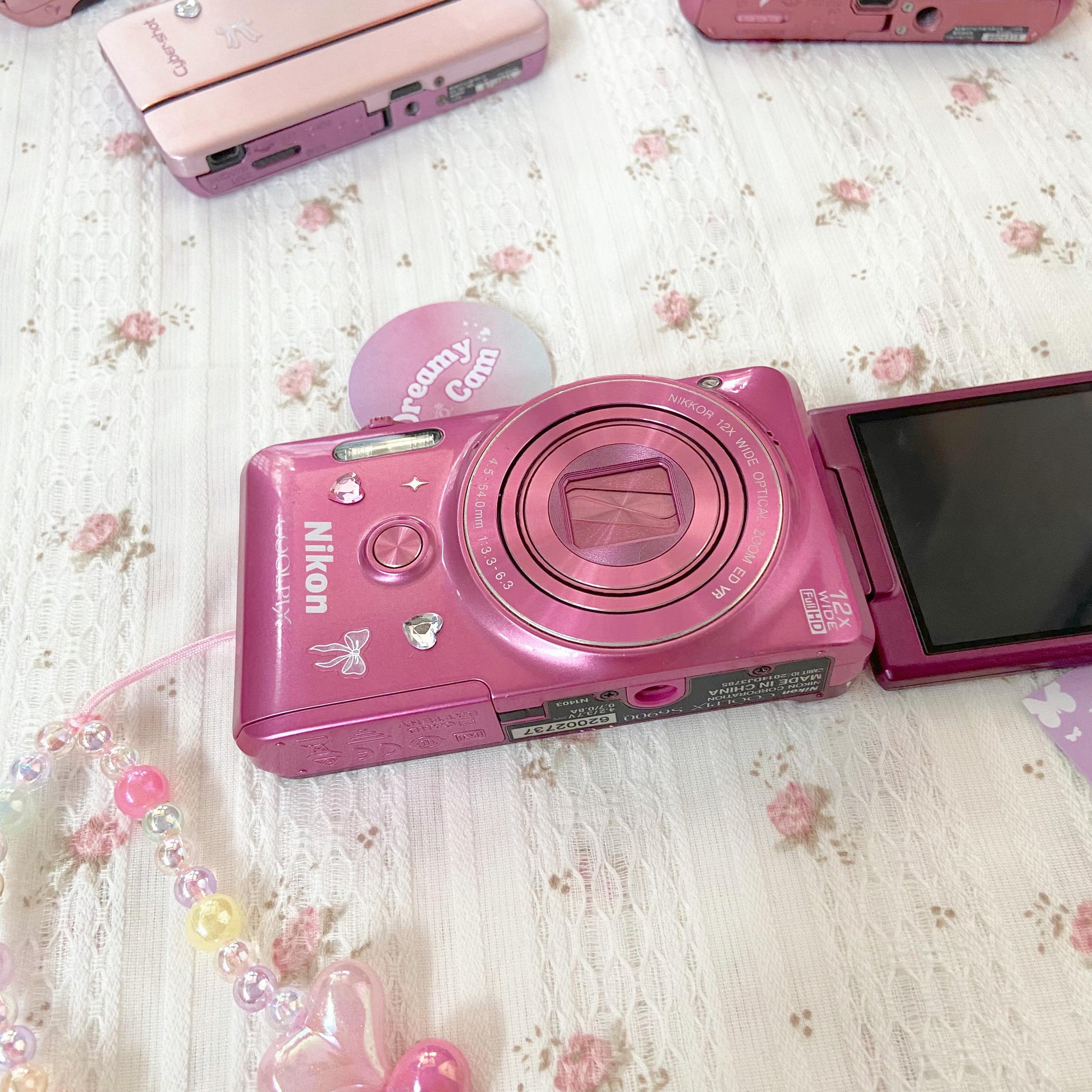 Nikon Coolpix S6900 (flip screen + wifi)