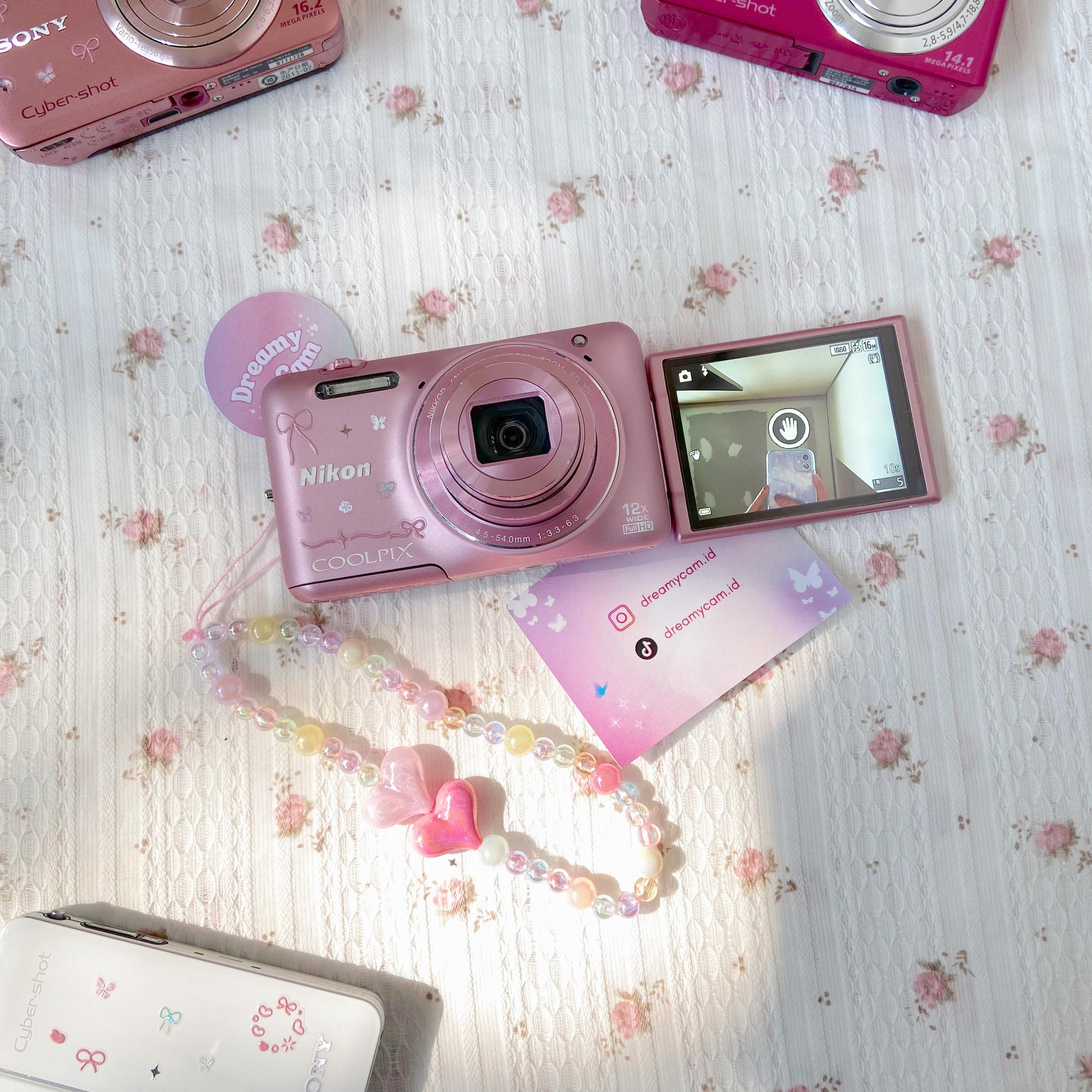 Nikon Coolpix S6600 (flip screen + wifi)