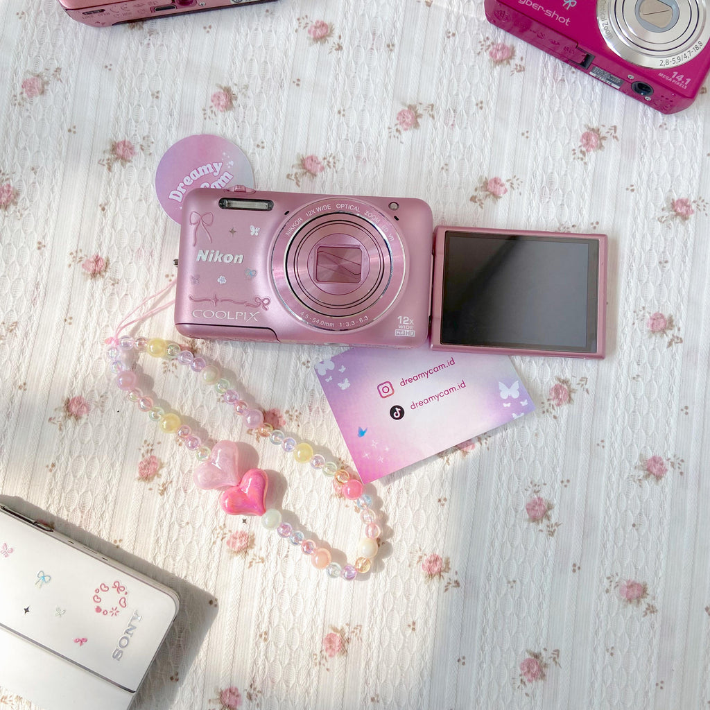 Nikon Coolpix S6600 (flip screen + wifi)