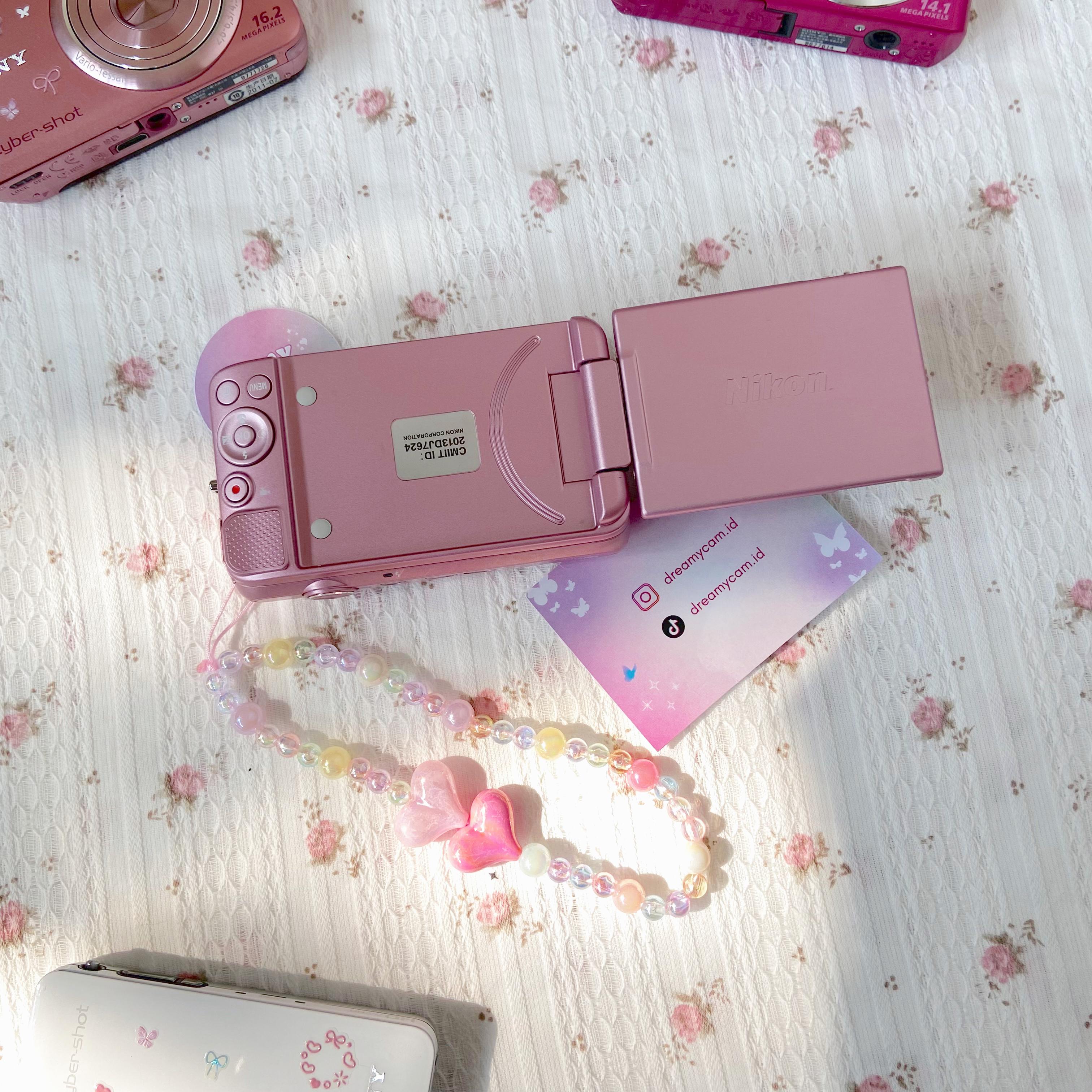 Nikon Coolpix S6600 (flip screen + wifi)