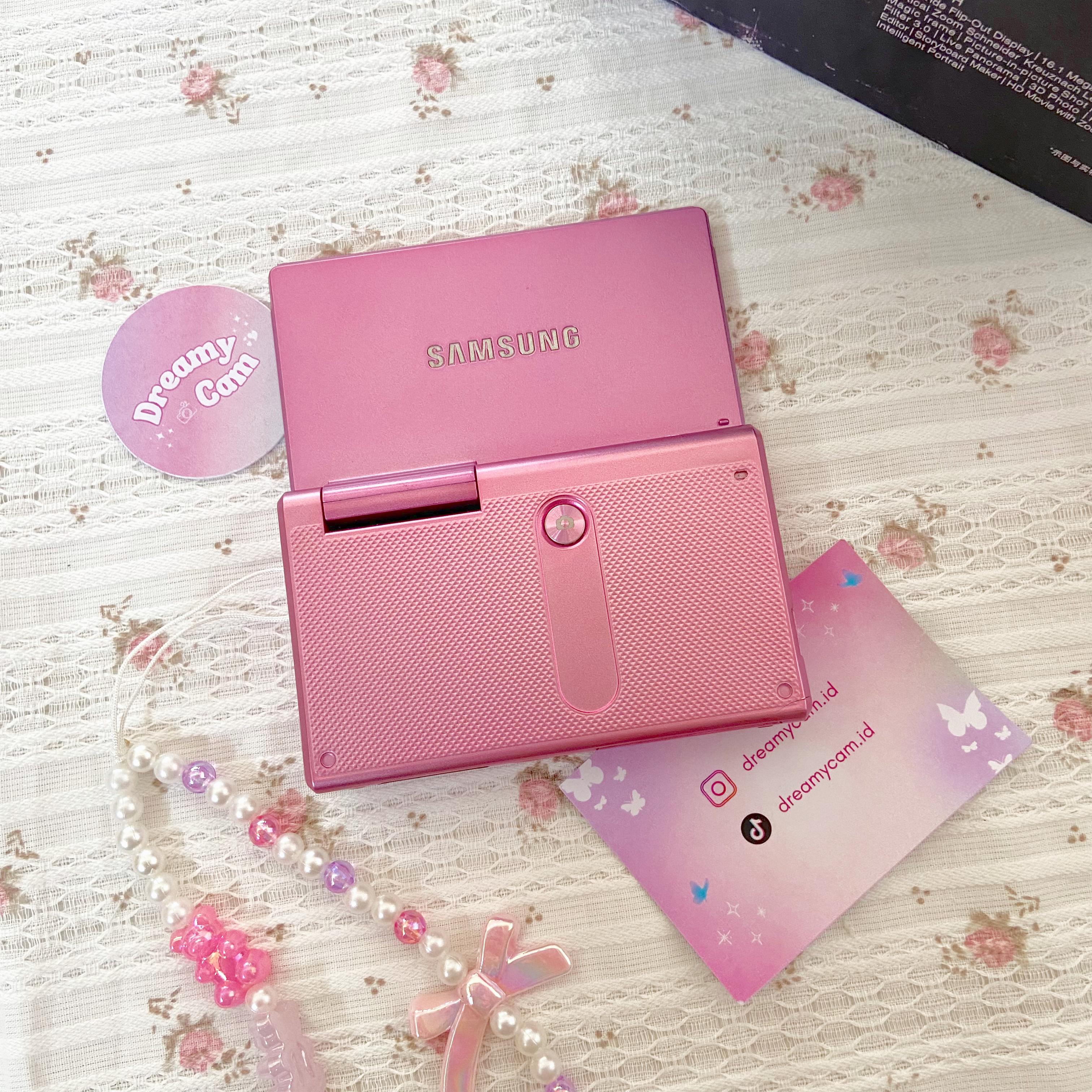 Samsung MV800 (flip screen)