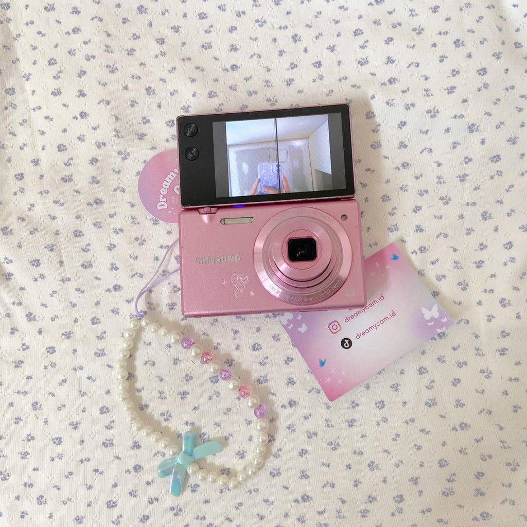 Samsung MV800 (flip screen)