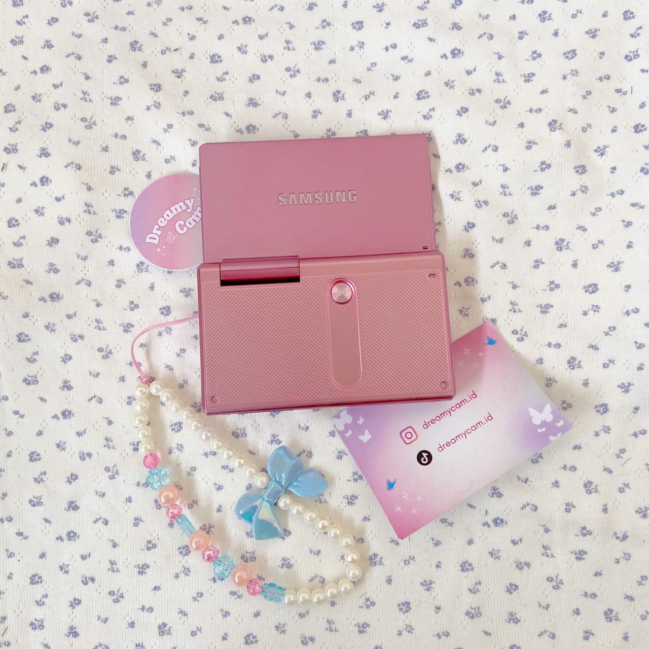 Samsung MV800 (flip screen)