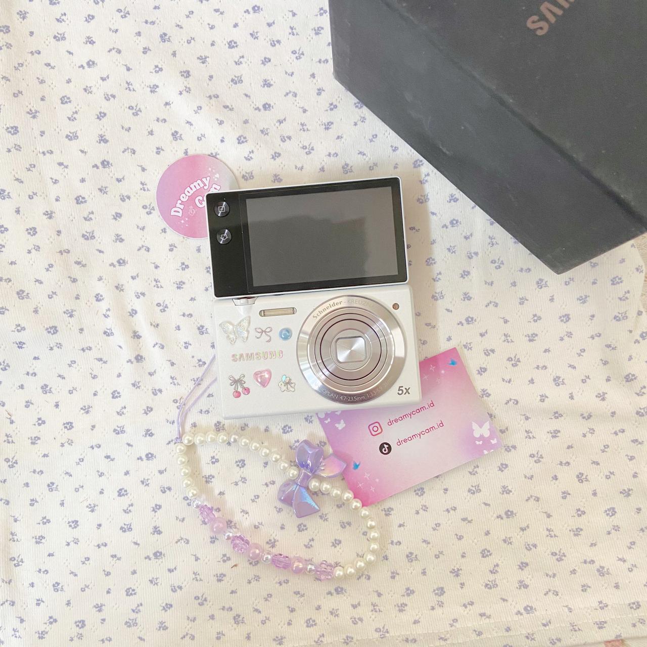 Samsung MV800 (flip screen)