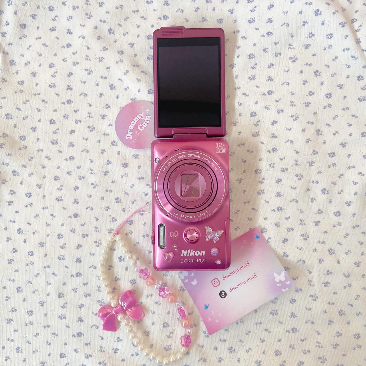 Nikon Coolpix S6900 (flip screen + wifi)