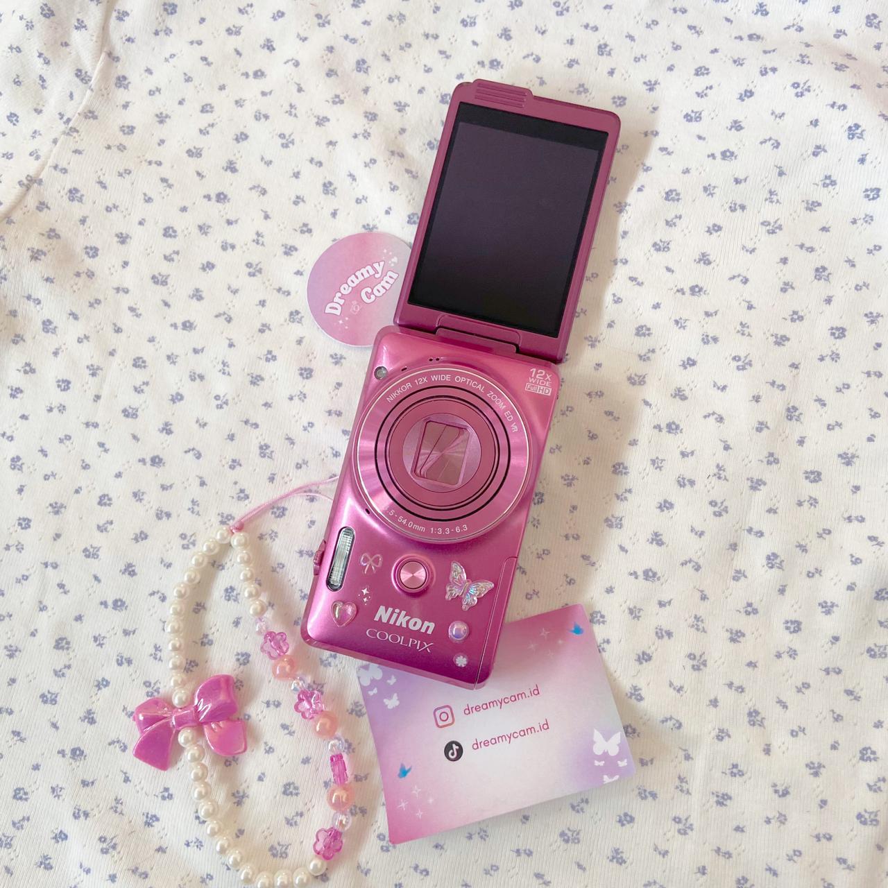 Nikon Coolpix S6900 (flip screen + wifi)