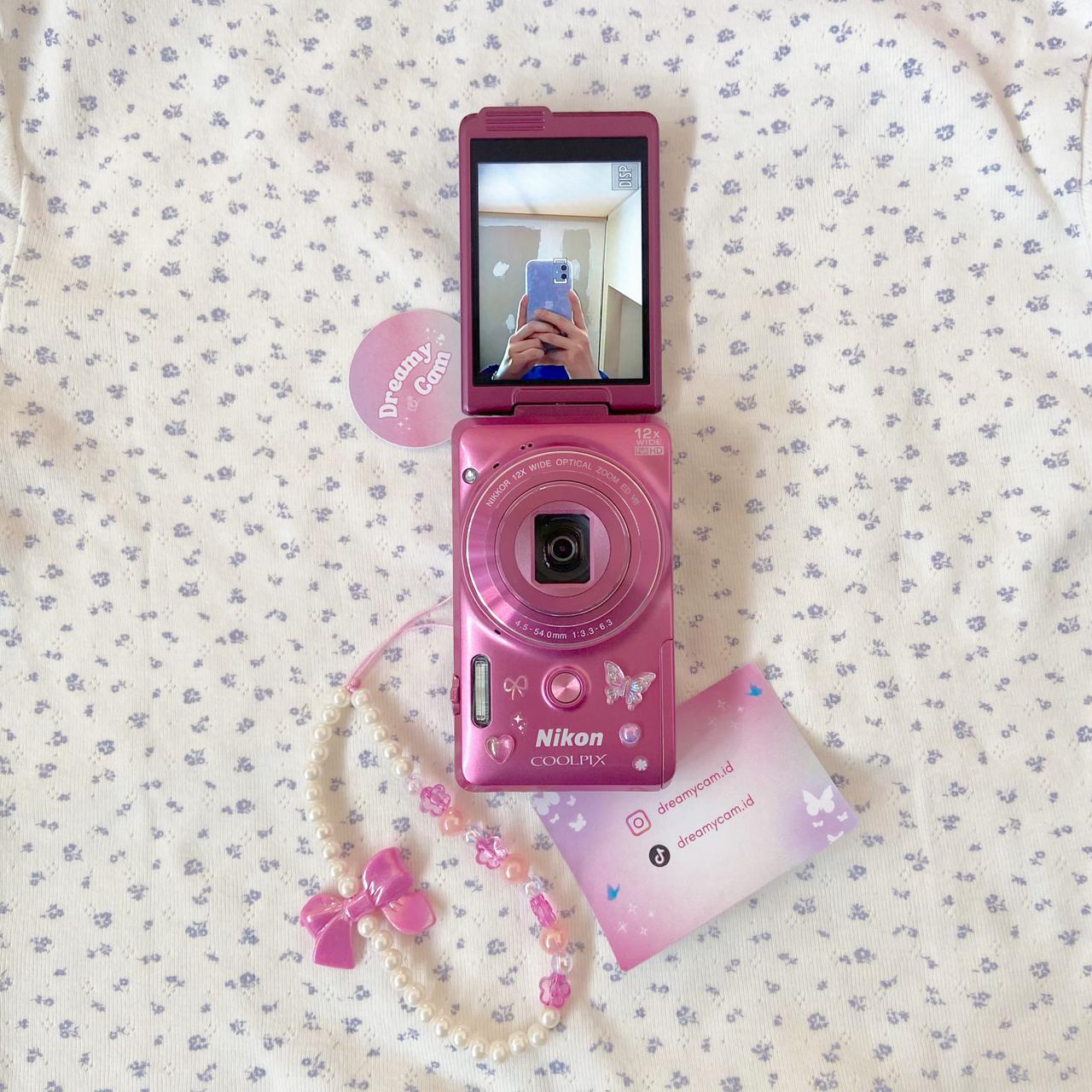 Nikon Coolpix S6900 (flip screen + wifi)