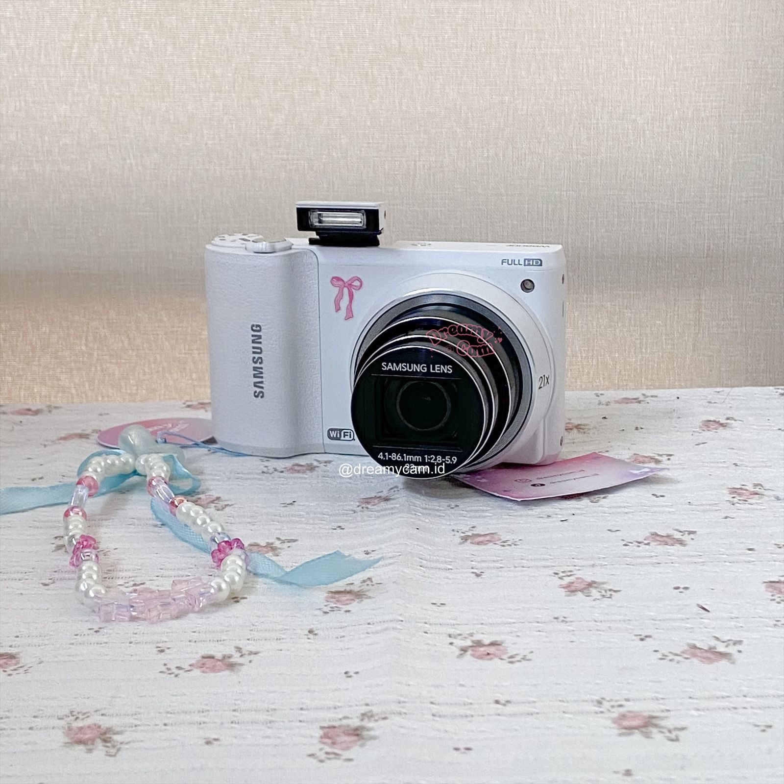 Samsung WB800F (pop up flash)