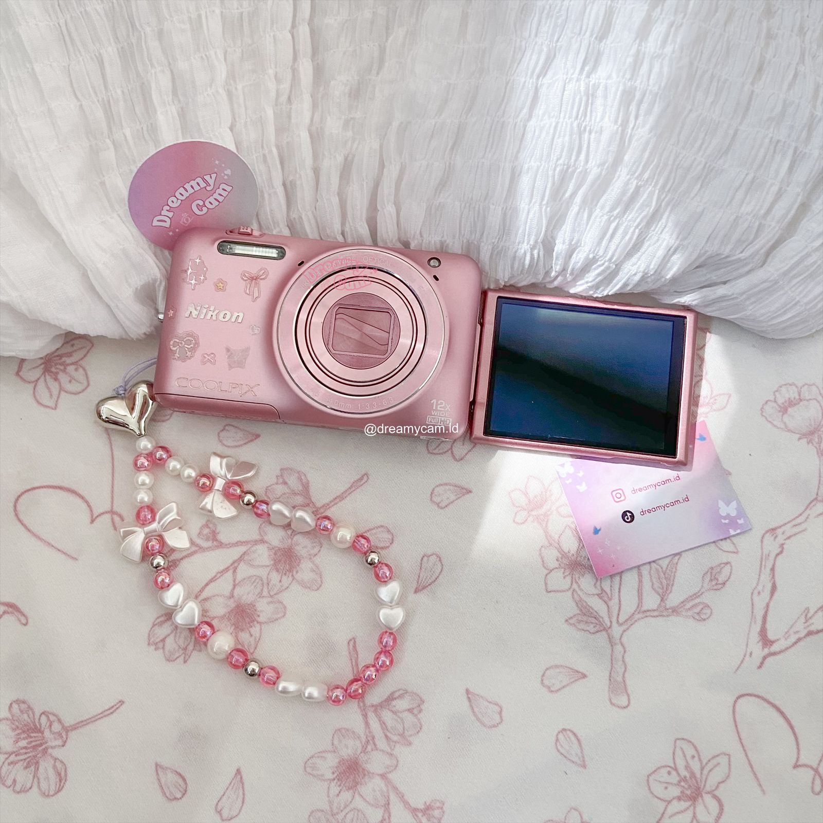 Nikon Coolpix S6600 (flip screen + wifi) | Digital Camera CCD Digicam