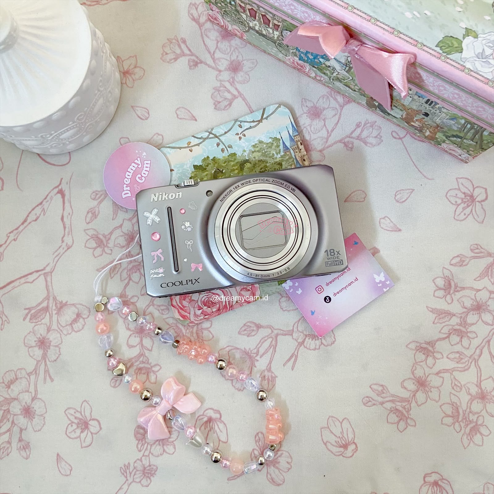 Nikon Coolpix S9200 in silver | Digital Camera CCD Digicam