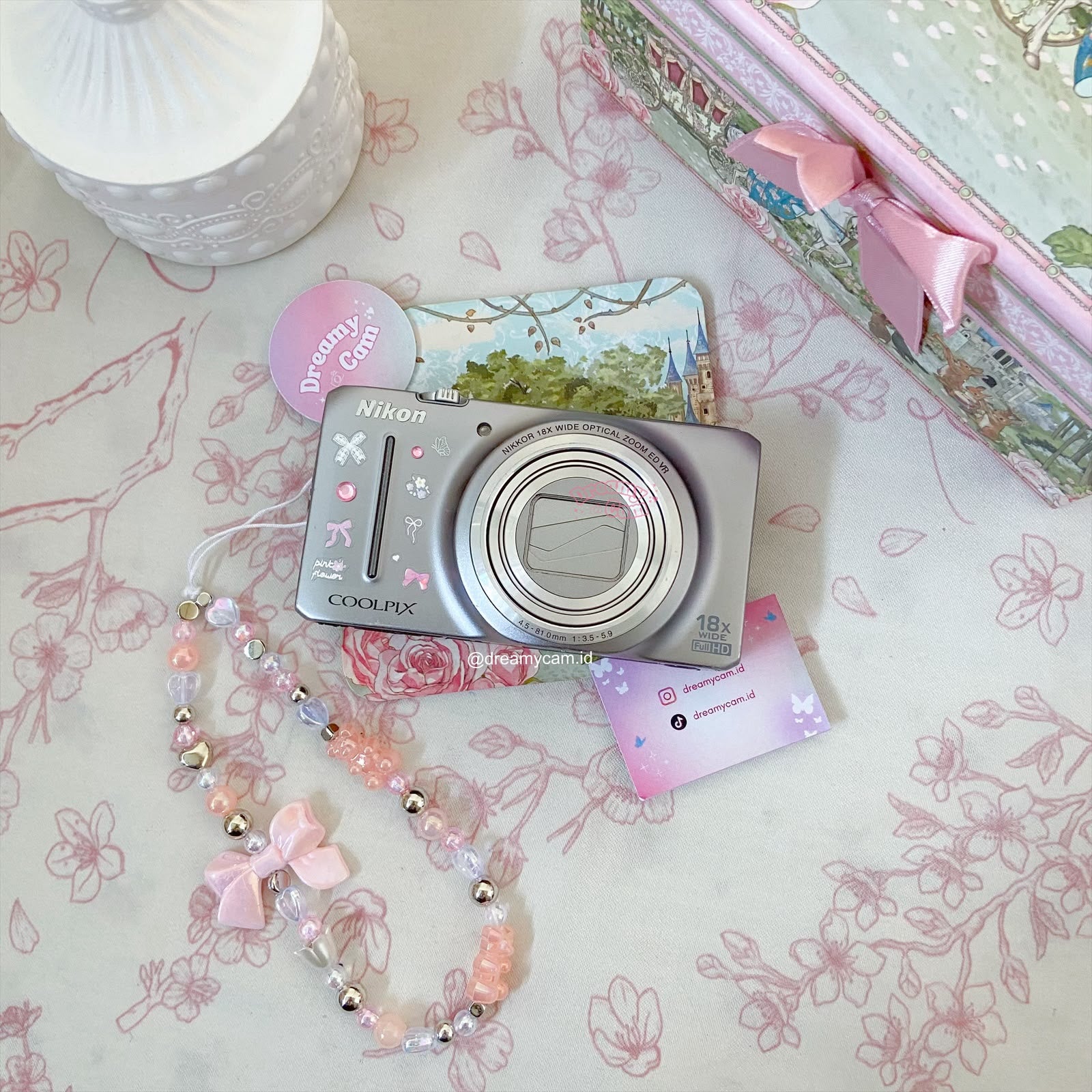 Nikon Coolpix S9200 in silver | Digital Camera CCD Digicam