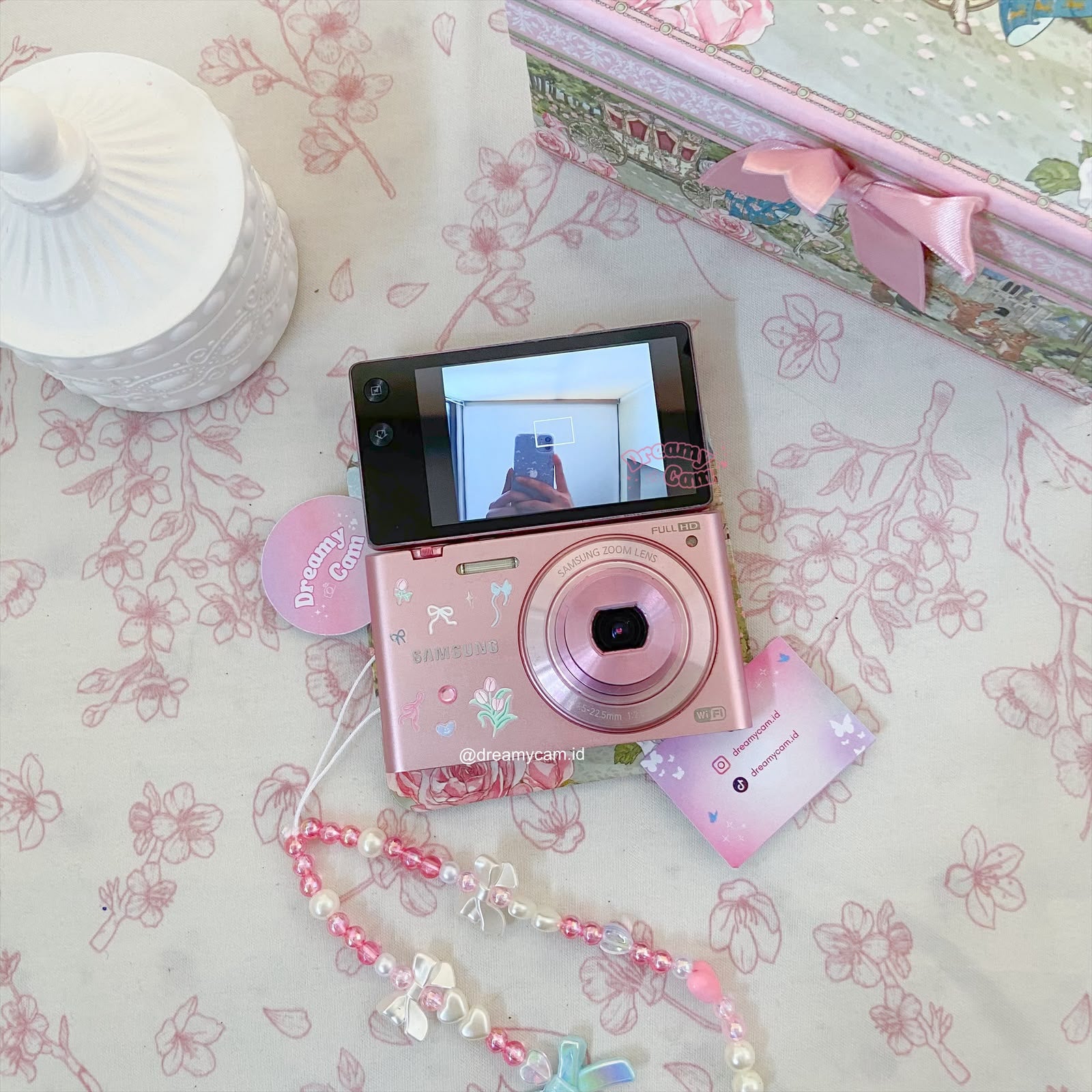 Samsung MV900F (wifi + flip screen) in pink | Digital Camera CCD Digicam