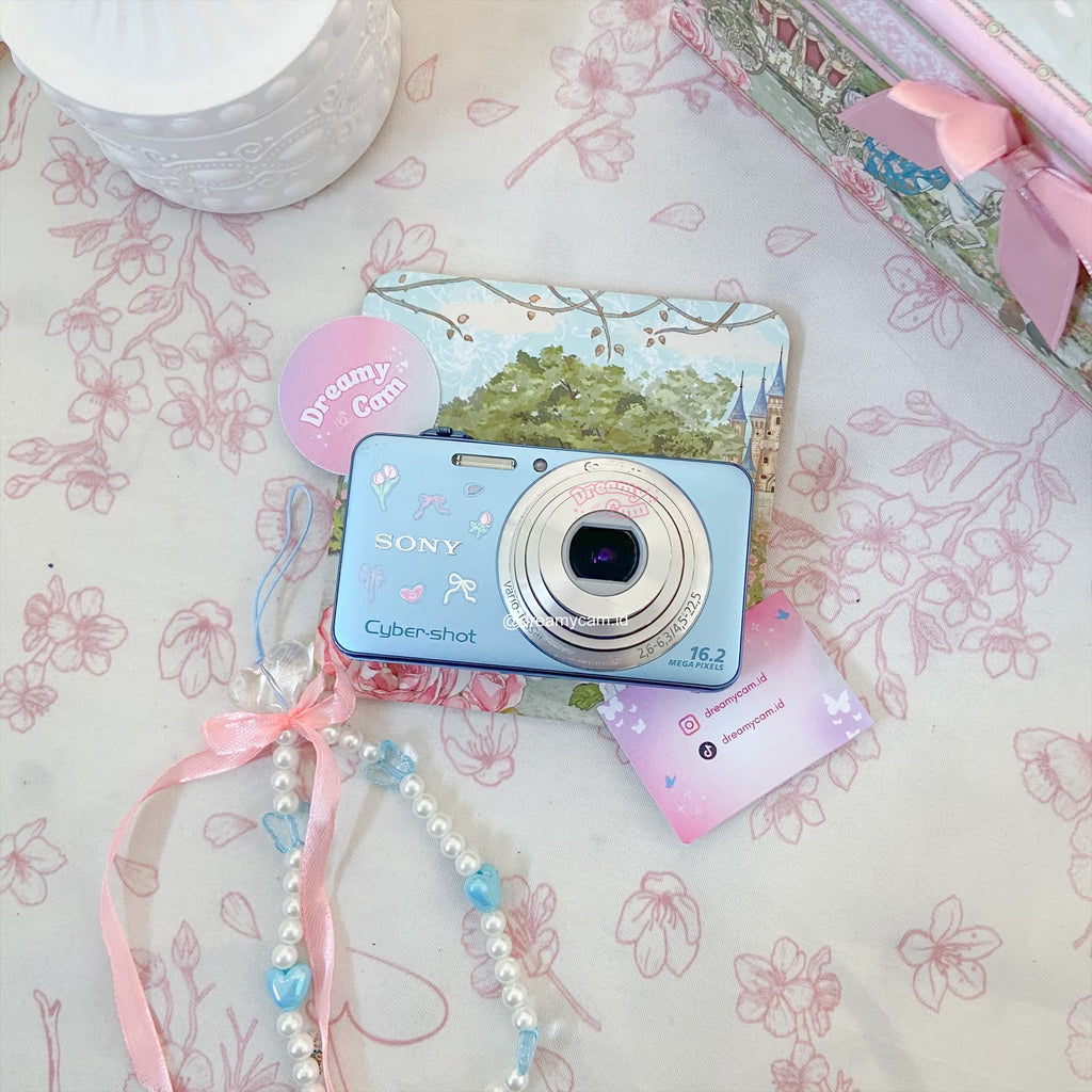 Sony Cybershot WX50 in soft blue