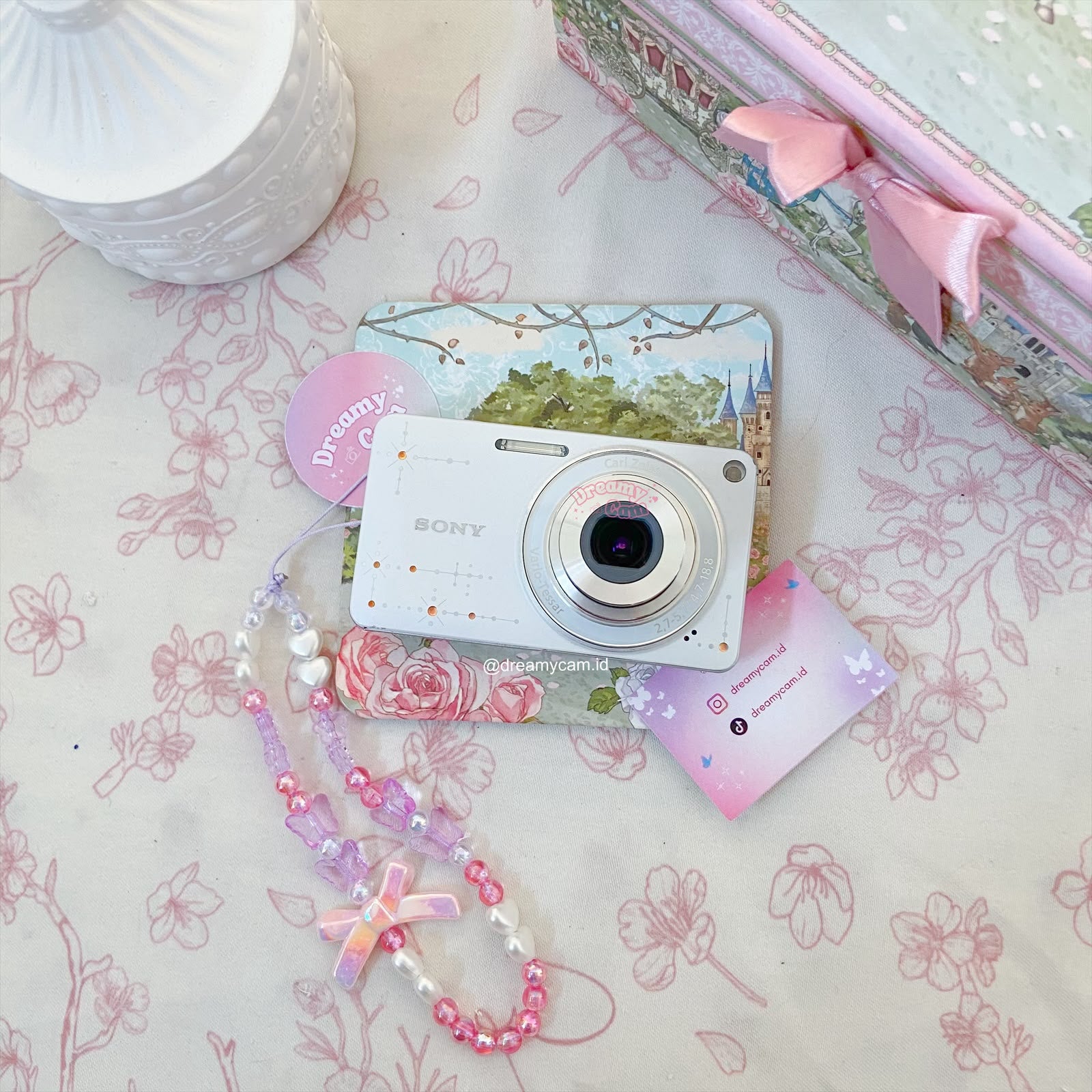 Sony Cybershot W350D (special edition) in white bejeweled | Digital Camera CCD Digicam