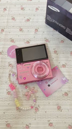Samsung MV800 (flip screen)