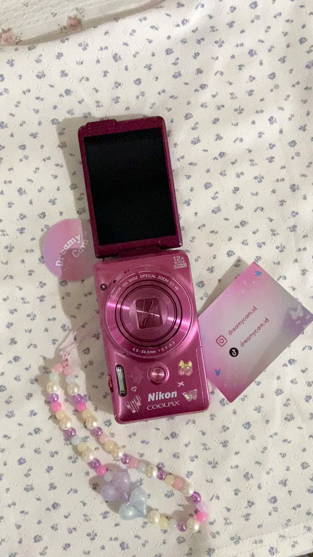 Nikon Coolpix S6900 (flip screen + wifi)