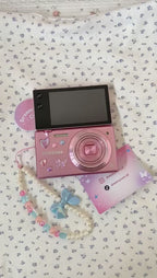 Samsung MV800 (flip screen)